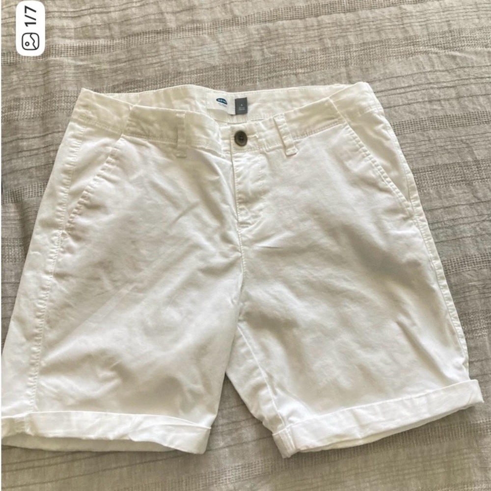 Old Navy White Bermuda Shorts Relaxed Fit, cotton, size 4, cuffs